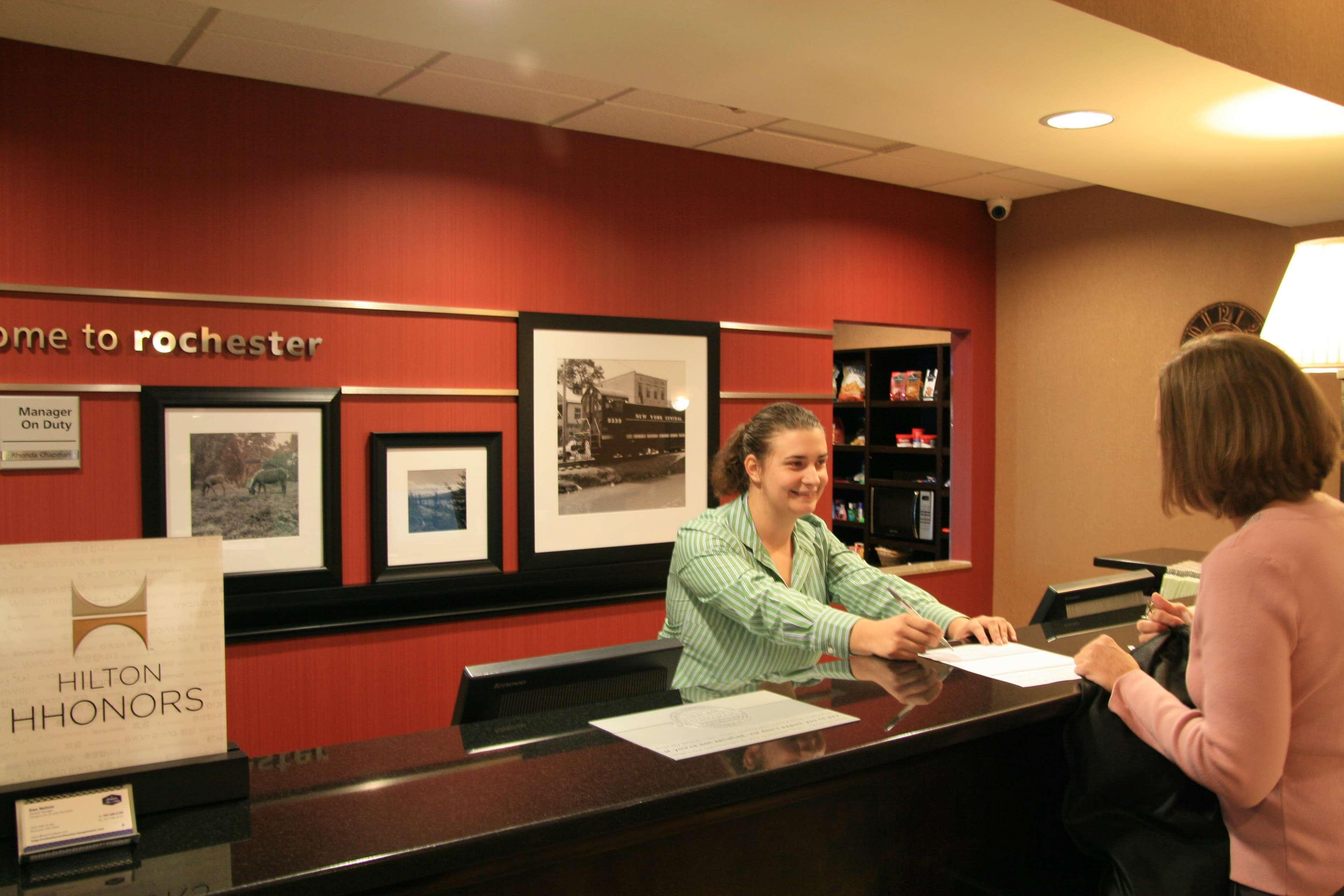 Hampton Inn & Suites Rochester-North מראה פנימי תמונה
